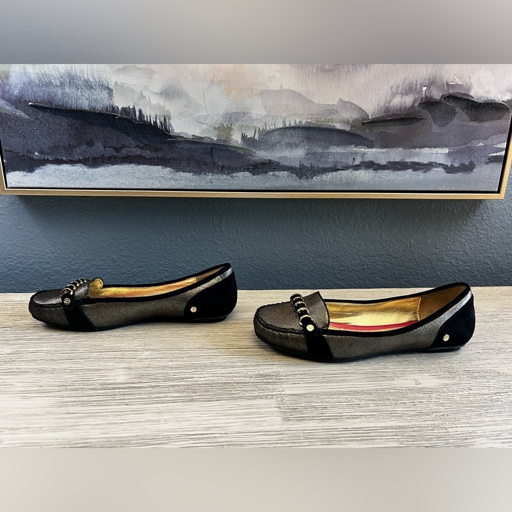 Elaine Turner Black and Gold Flats